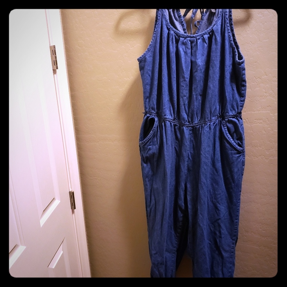 Women's clothing